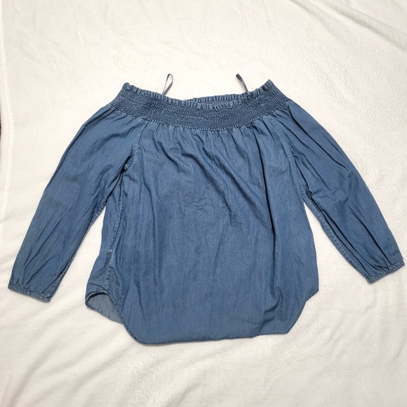 Michael Kors Women’s Top Chambray Blue Off the Shoulder Smocked Blouse Large - Picture 7 of 9